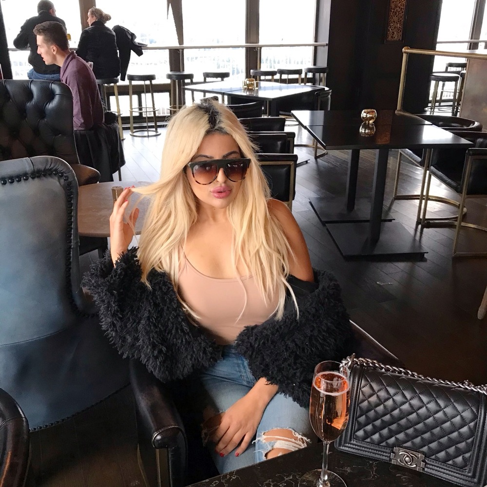 Meet your Posher, Nadia